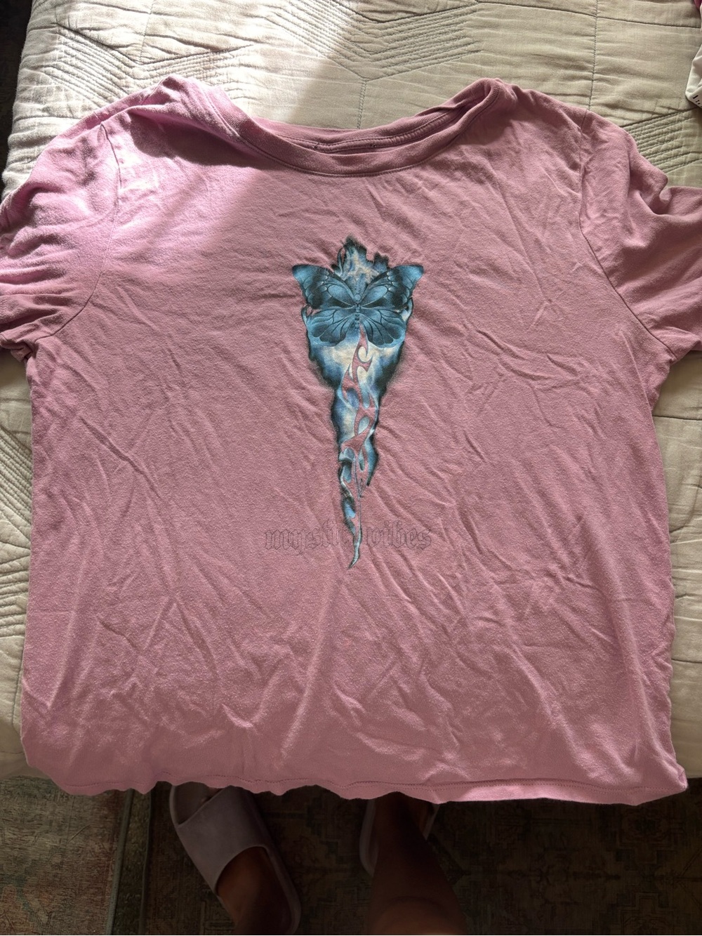 Cute butterfly shirt 🦋